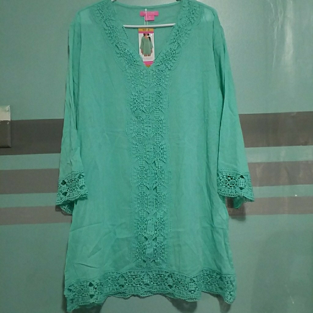 NWT 🏖 Isaac Mizrahi "Daisy" Swim Cover Up🏖